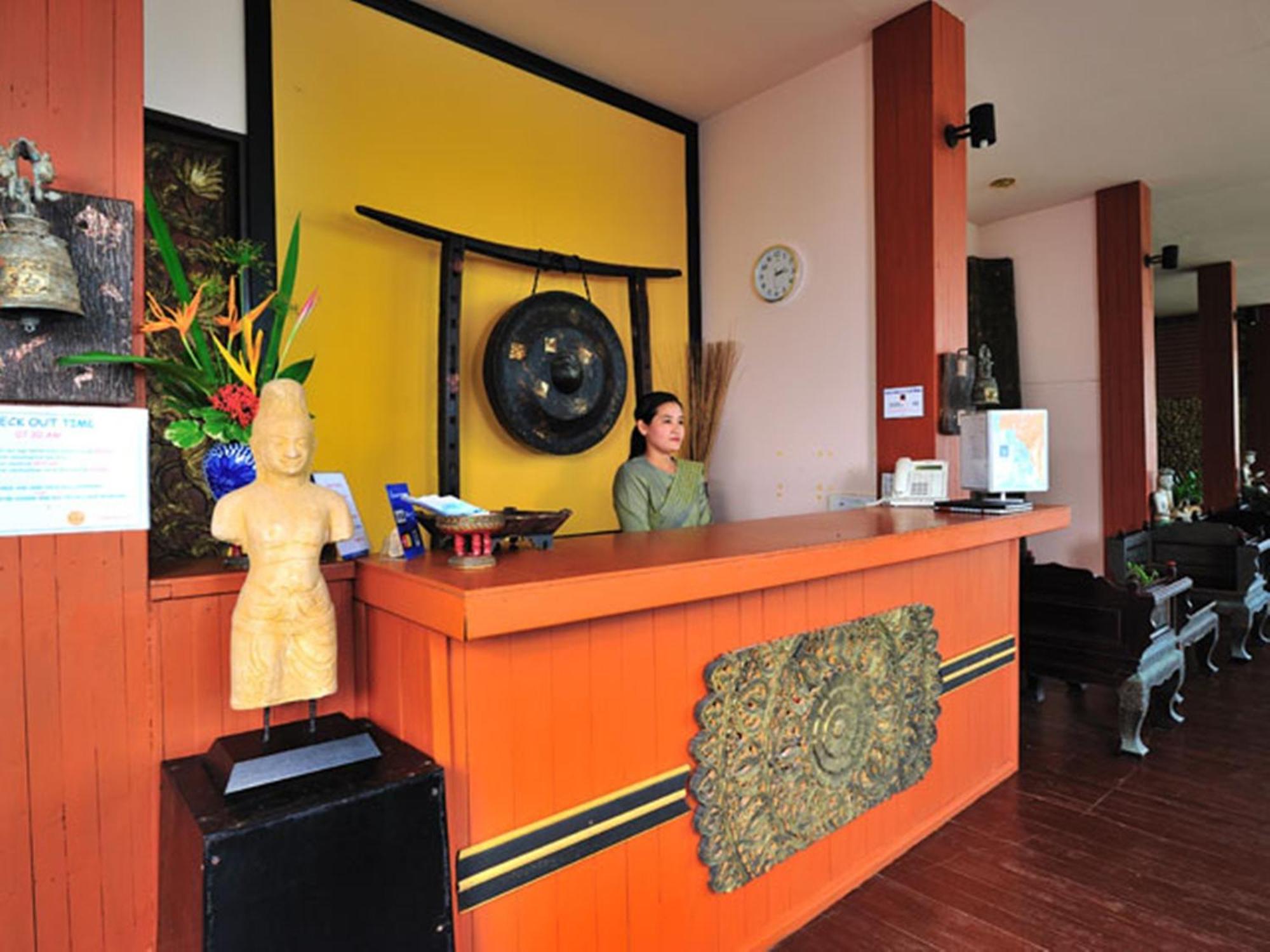 Koh Ngai Cliff Beach Resort Eksteriør bilde