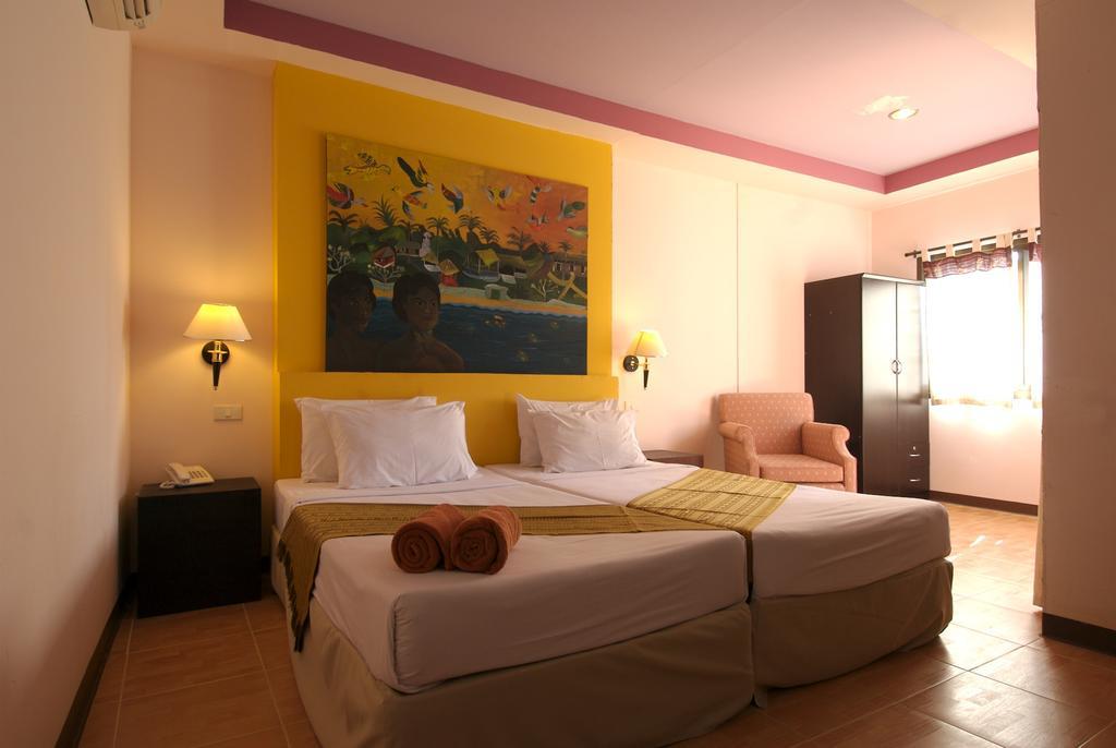 Koh Ngai Cliff Beach Resort Eksteriør bilde