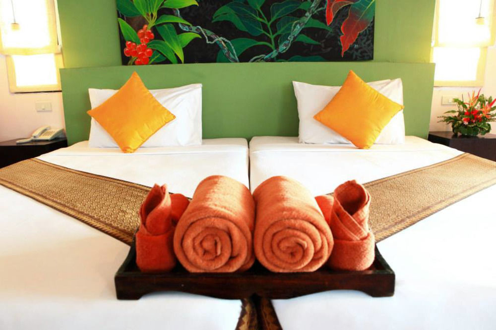Koh Ngai Cliff Beach Resort Eksteriør bilde