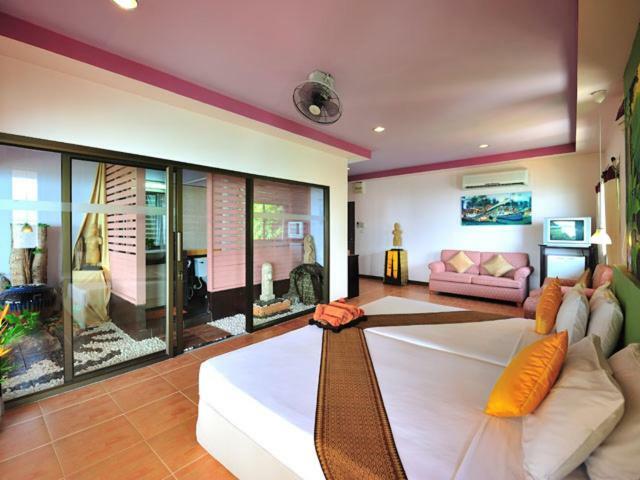 Koh Ngai Cliff Beach Resort Eksteriør bilde
